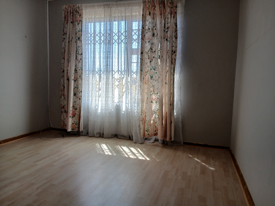 3 Bedroom Property for Sale in Pellsrus Eastern Cape